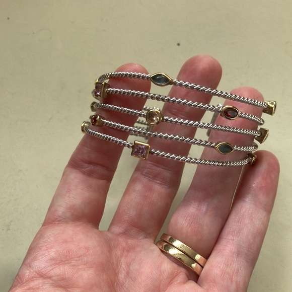 Cuff bracelet - Picture 1 of 4